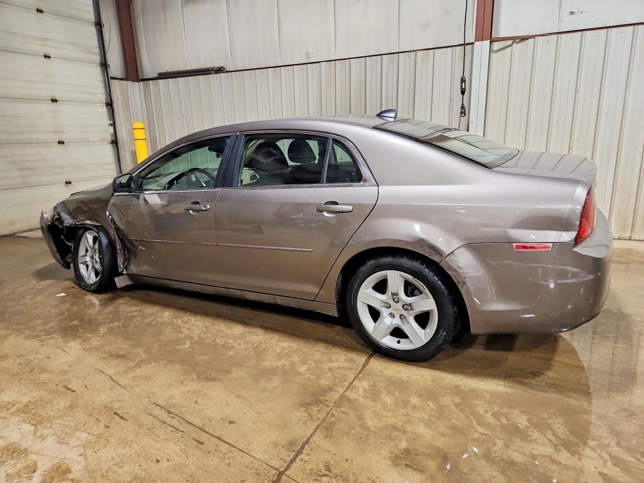 2012 CHEVROLET MALIBU LS photo 4