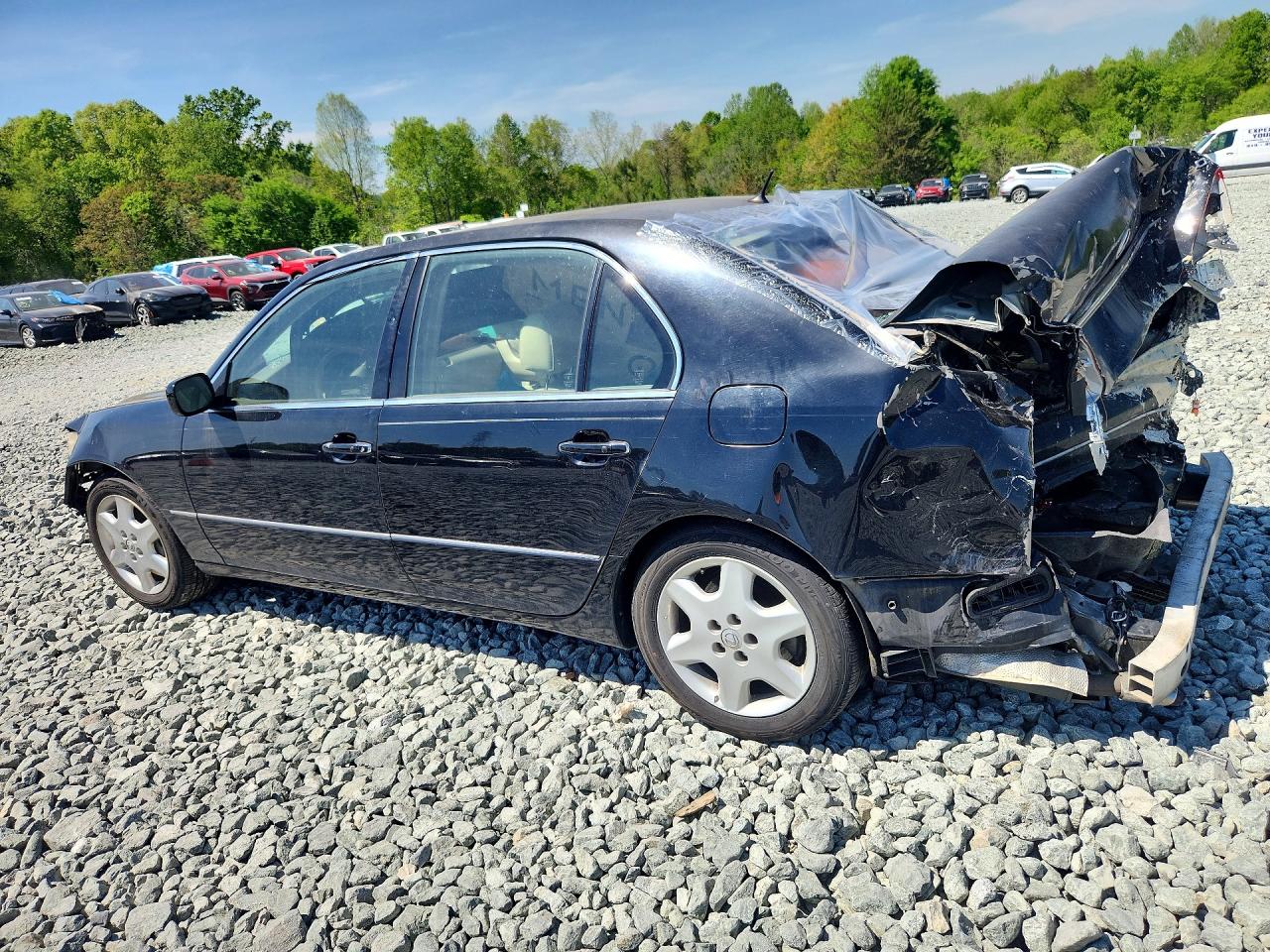 2004 LEXUS LS photo 2