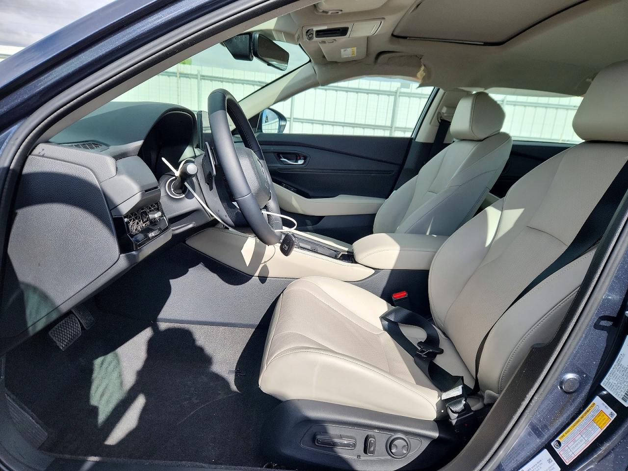 2025 HONDA ACCORD TOURING HYBRID photo 13