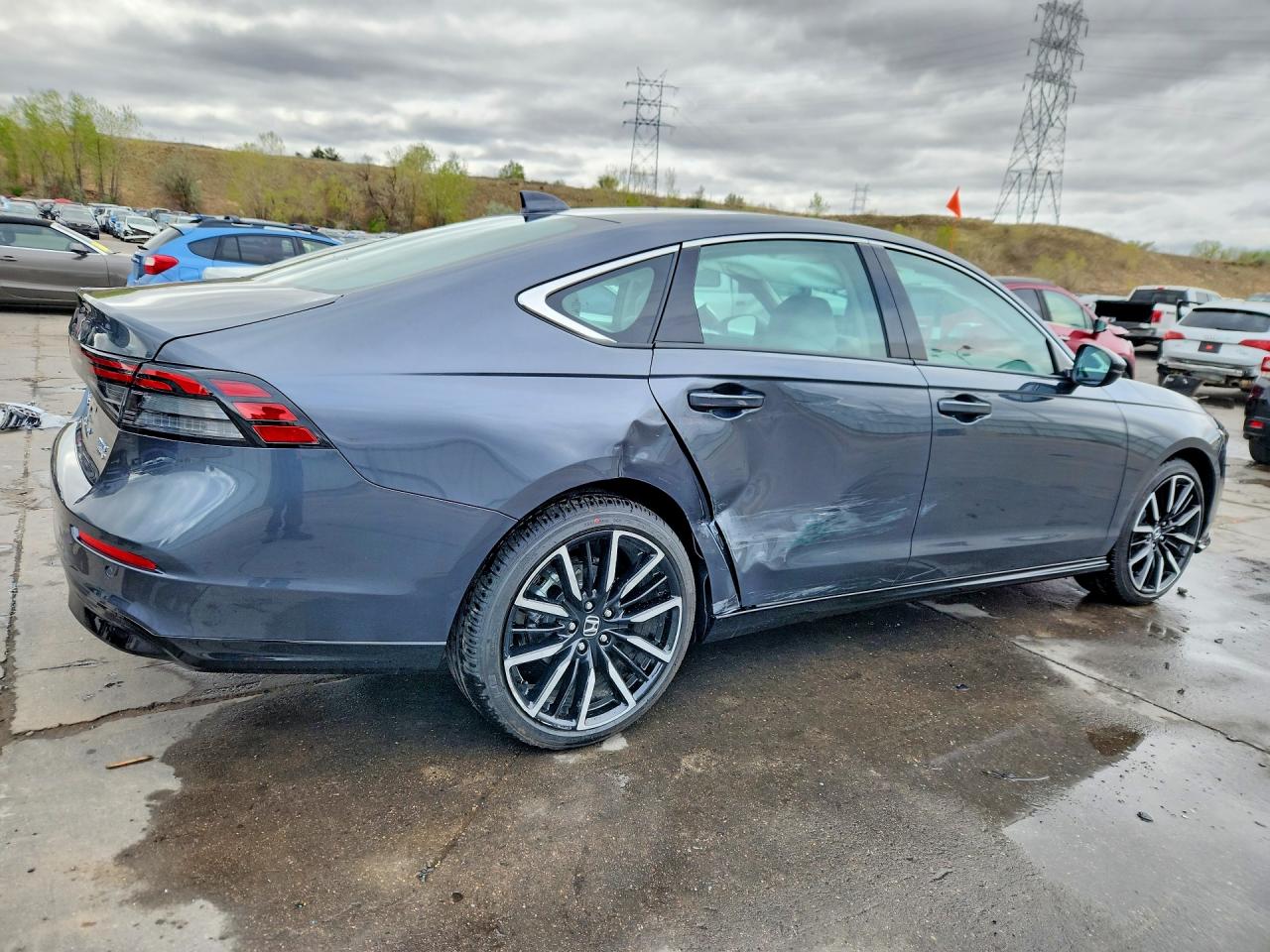 2025 HONDA ACCORD TOURING HYBRID photo 5