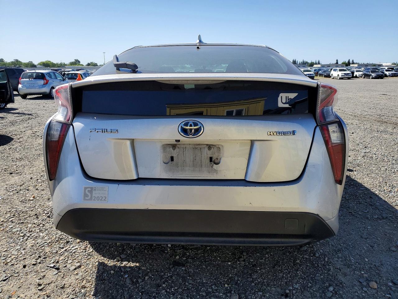 2016 TOYOTA PRIUS TWO photo 11
