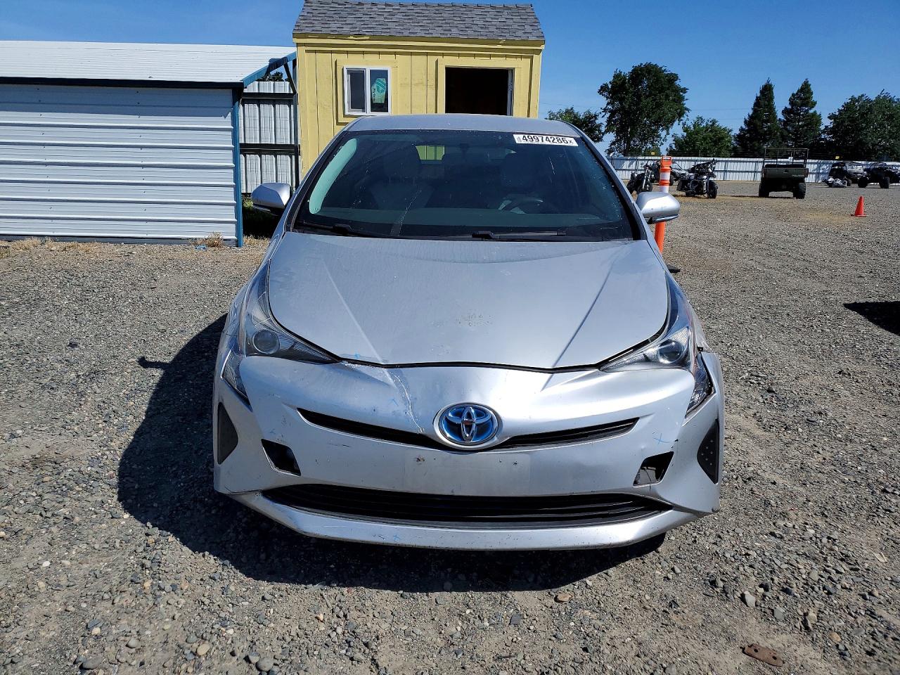 2016 TOYOTA PRIUS TWO photo 9