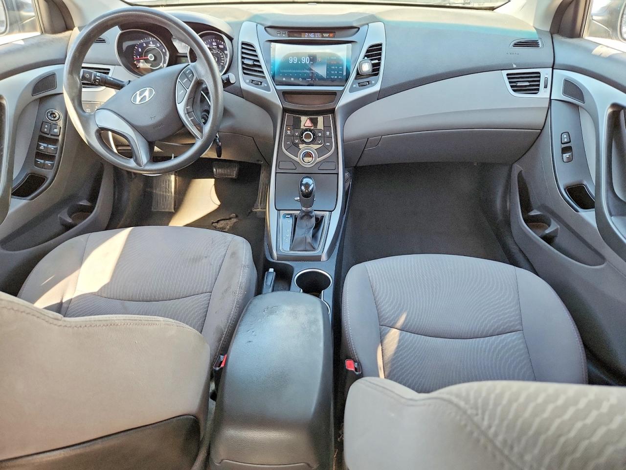 2016 HYUNDAI ELANTRA SE photo 22