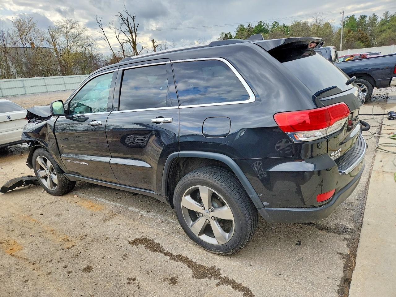 2015 JEEP GRAND CHEROKEE LIMITED photo 4