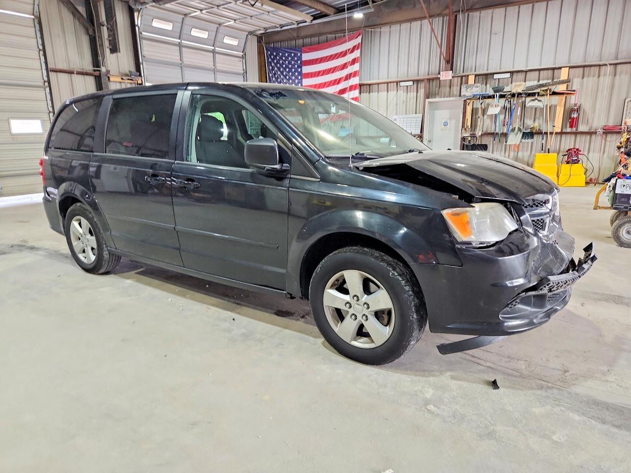 2013 DODGE GRAND CARAVAN SE photo 4