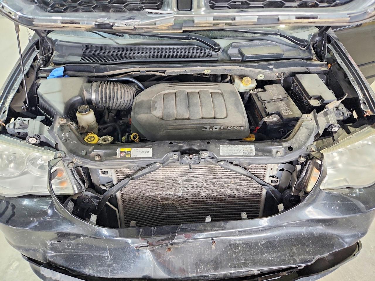 2013 DODGE GRAND CARAVAN SE photo 12