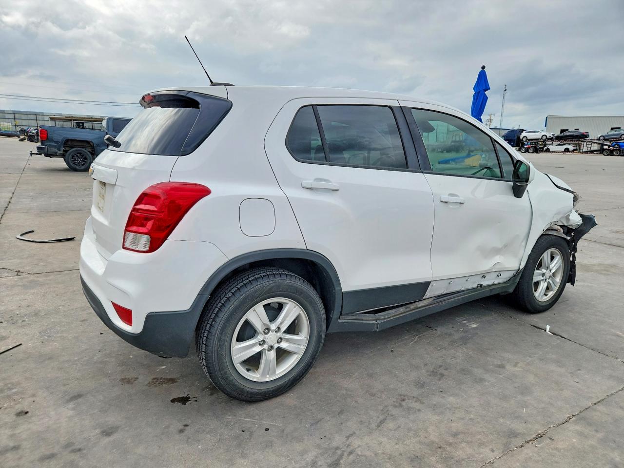 2020 CHEVROLET TRAX LS photo 3