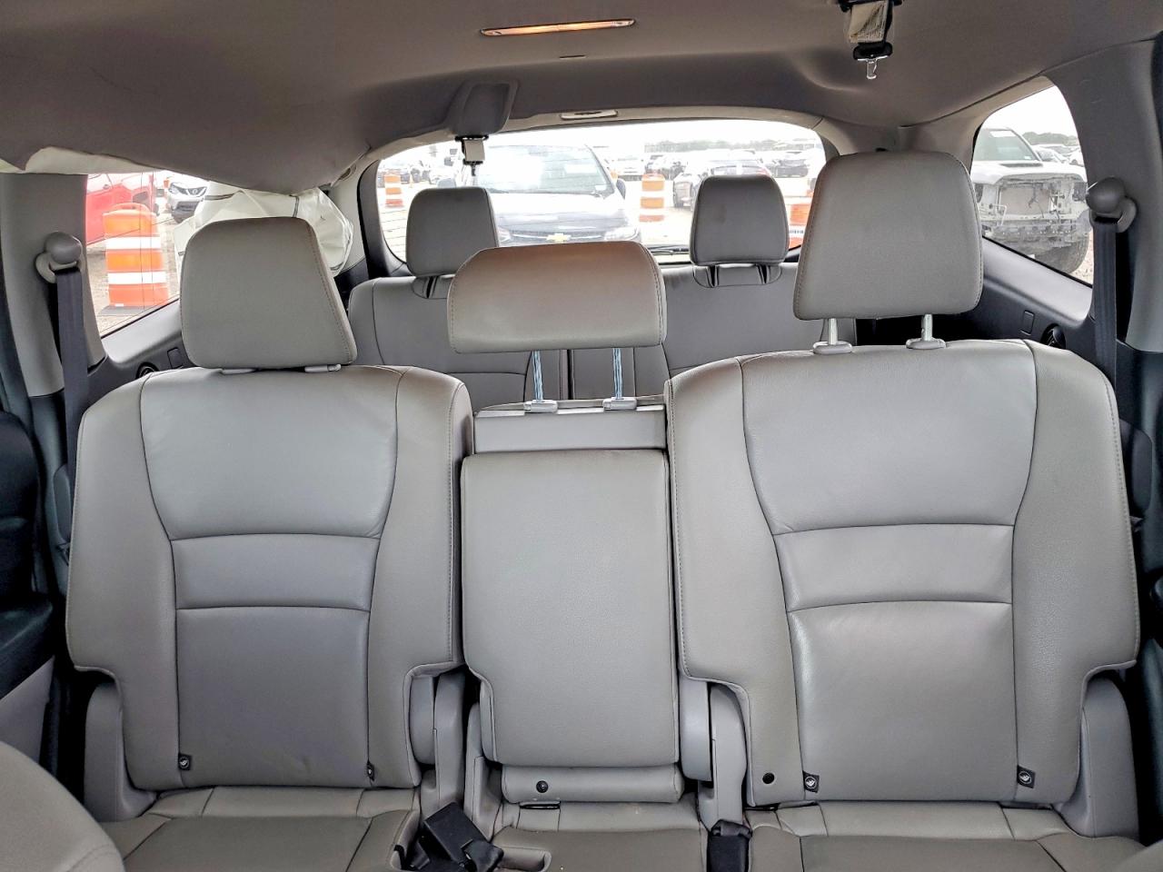 2016 HONDA PILOT EXL photo 19
