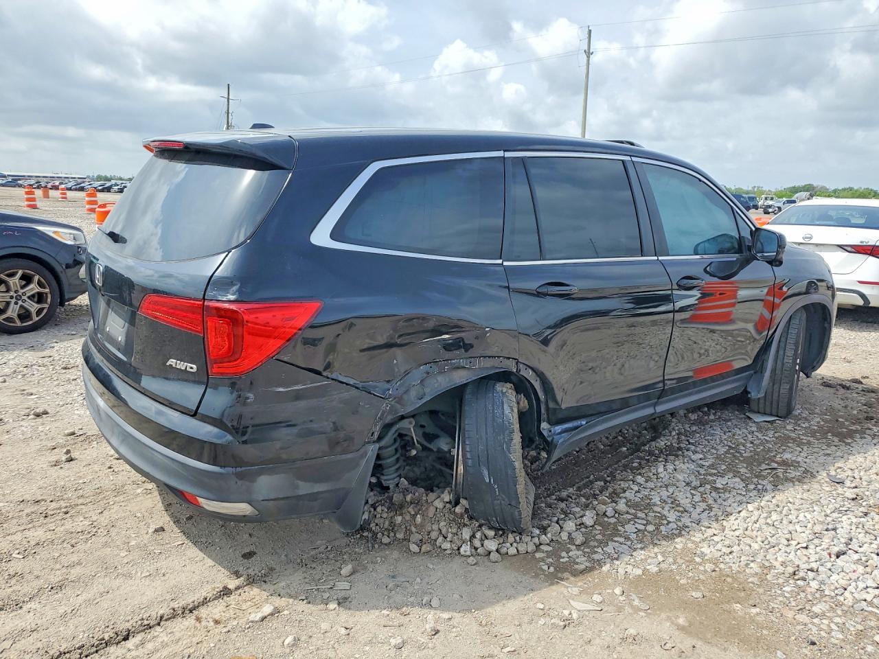 2016 HONDA PILOT EXL photo 5