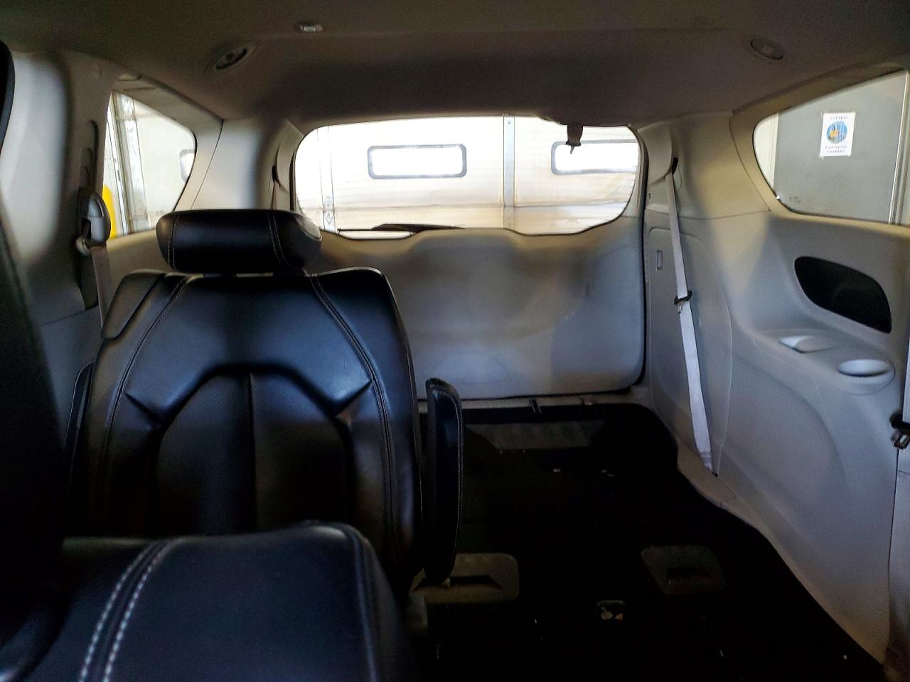 2021 CHRYSLER VOYAGER LXI photo 19
