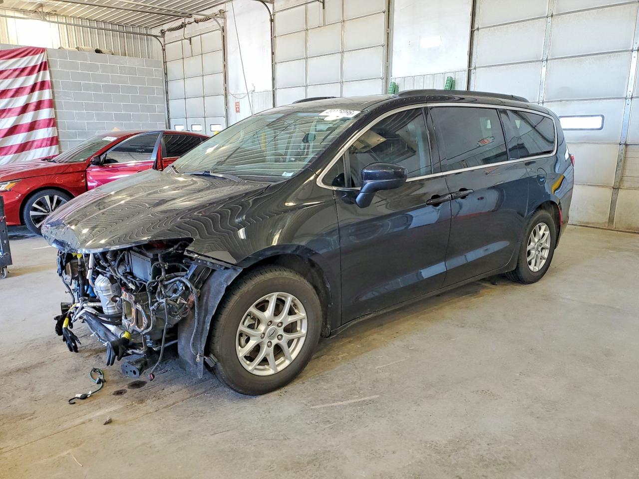 2021 CHRYSLER VOYAGER