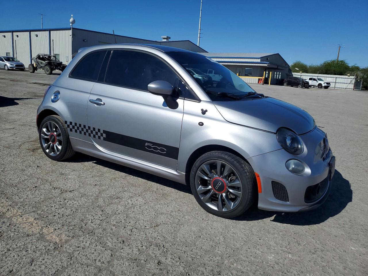2018 FIAT 500 POP photo 10