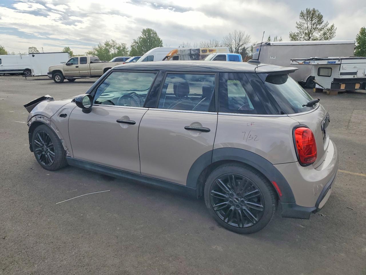 2022 MINI COOPER S photo 4