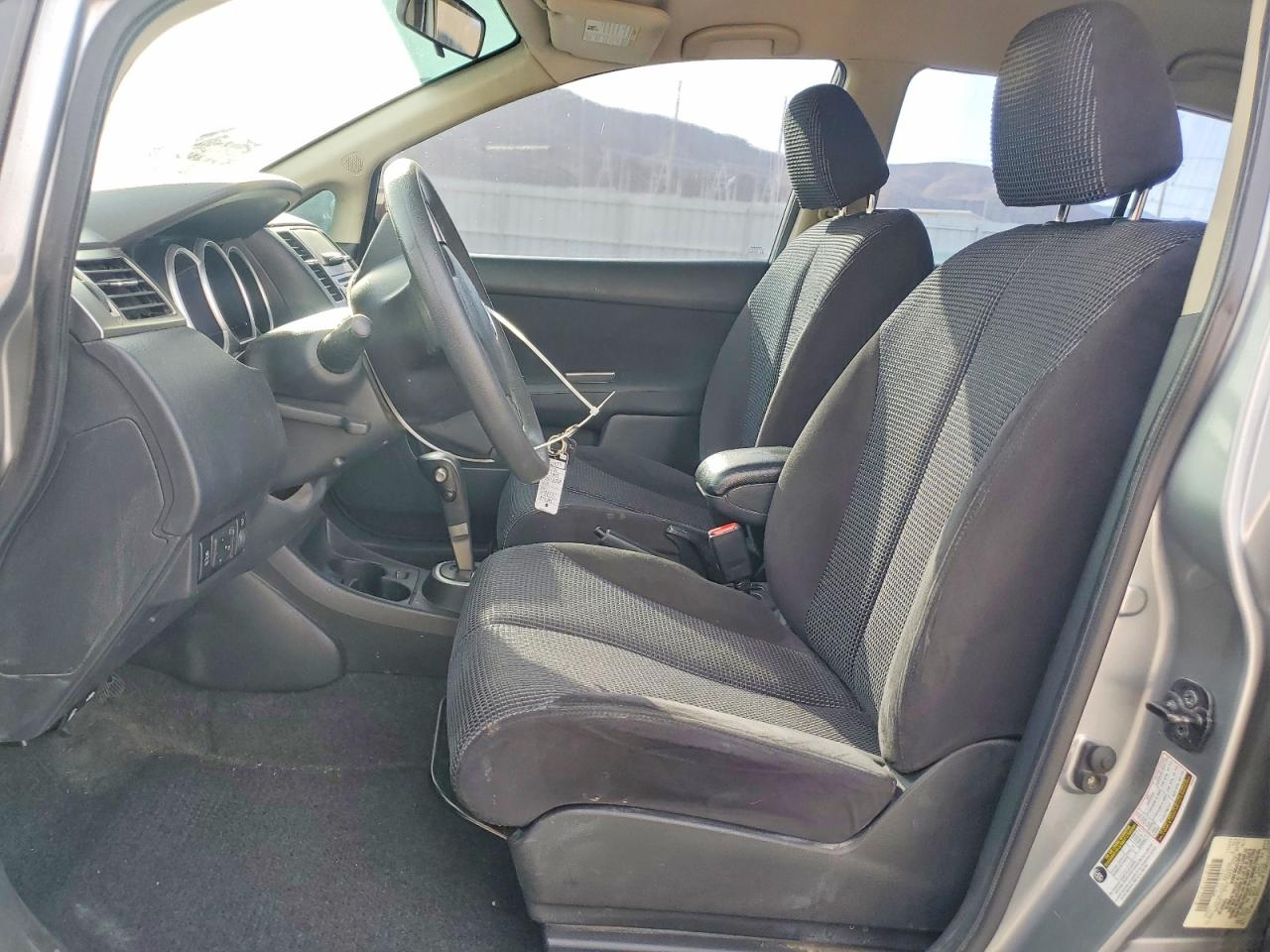 2011 NISSAN VERSA 1.8 S photo 13