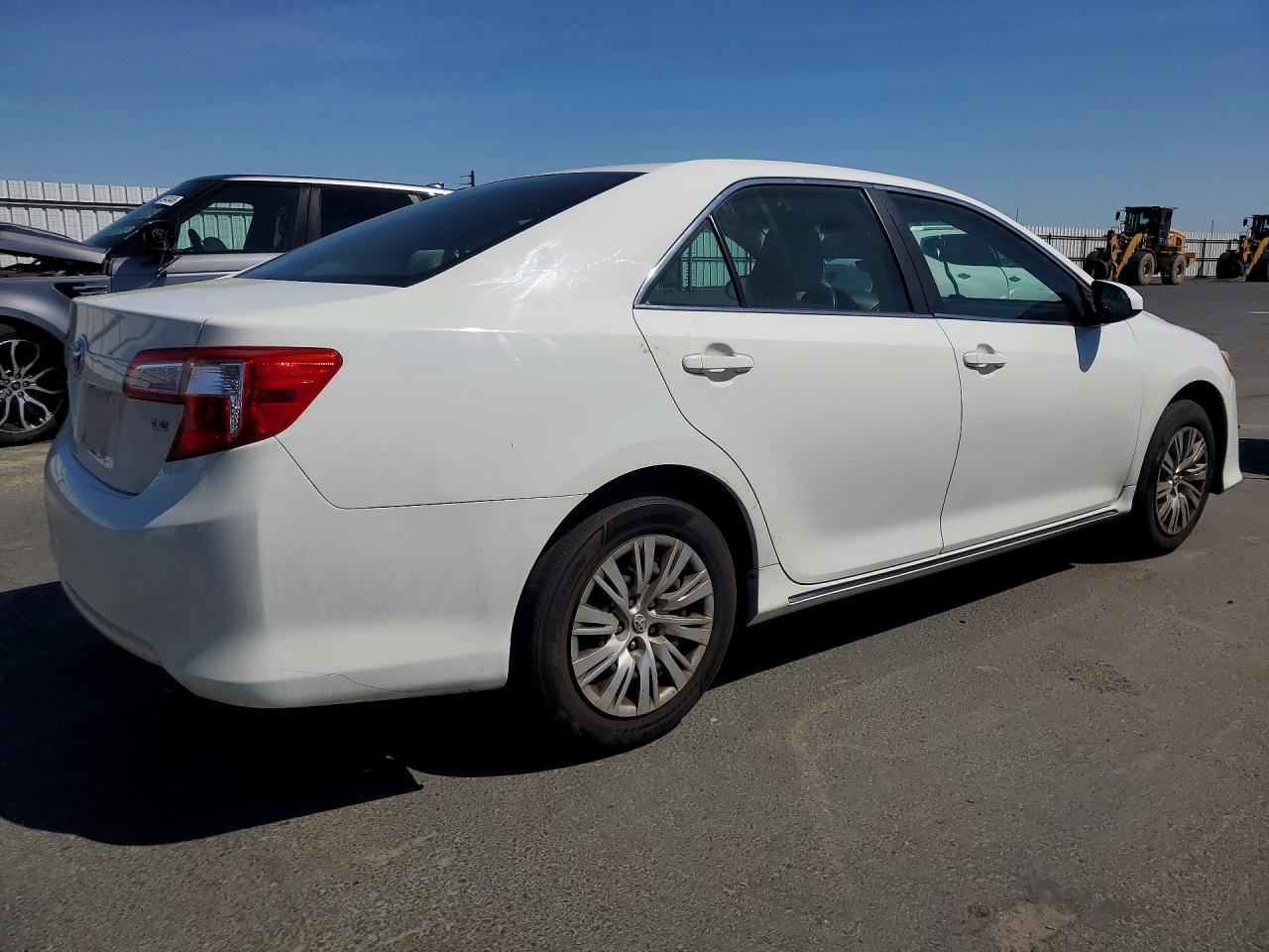 2012 TOYOTA CAMRY LE photo 7