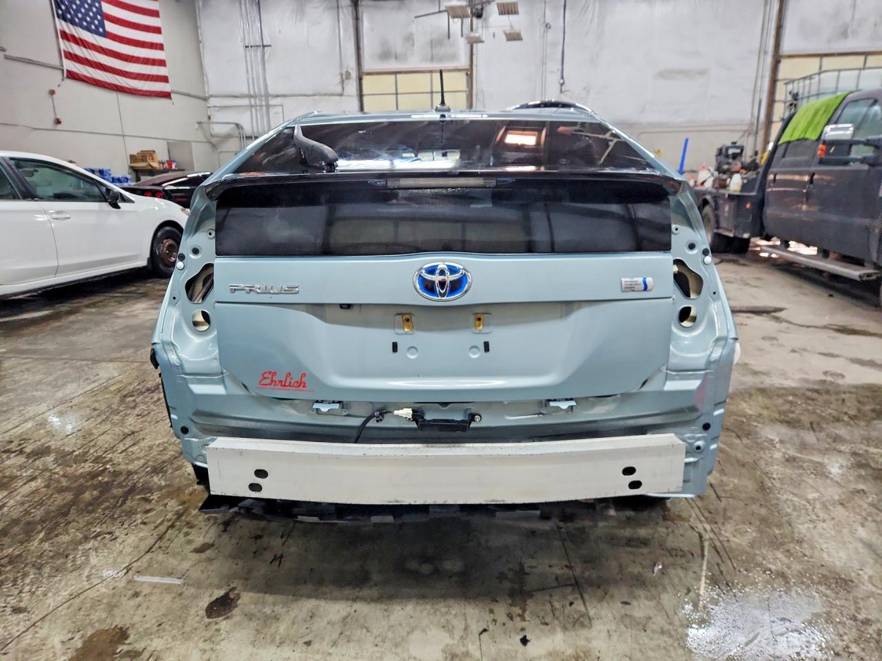 2012 TOYOTA PRIUS FOUR photo 11