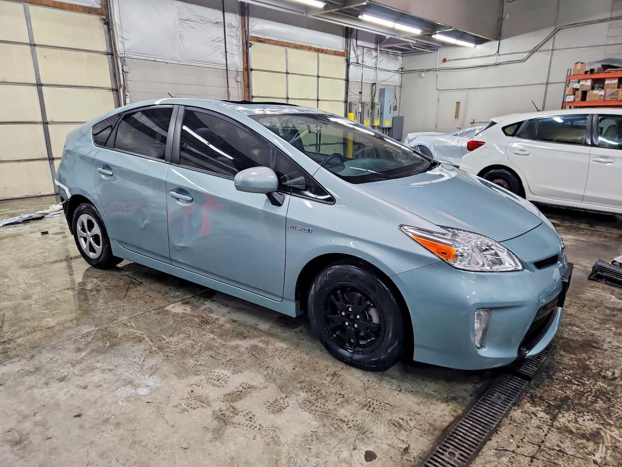 2012 TOYOTA PRIUS FOUR photo 7