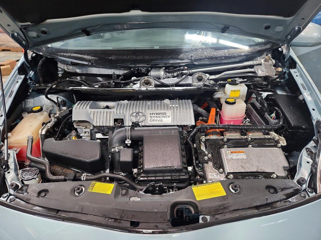2012 TOYOTA PRIUS FOUR photo 21