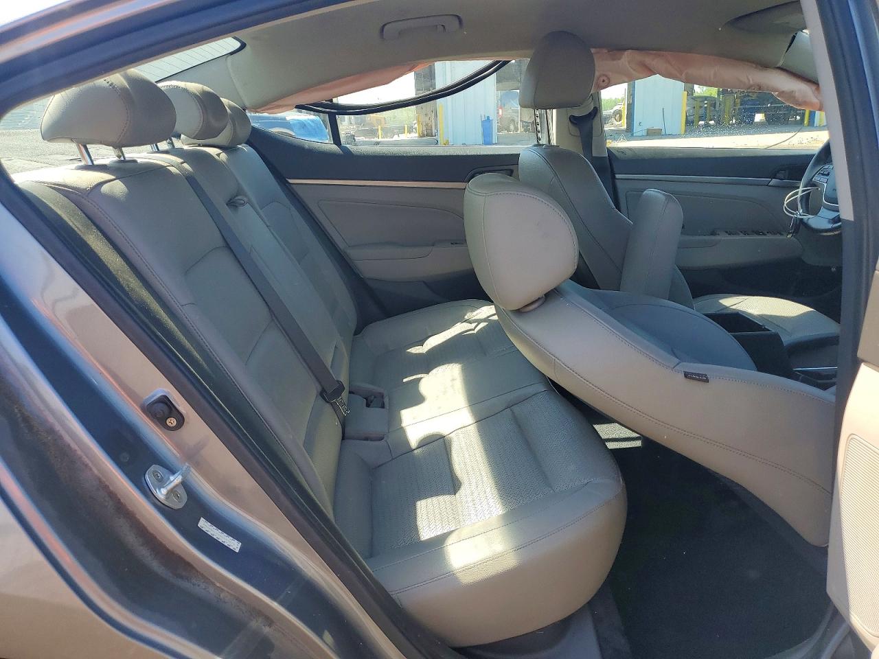 2017 HYUNDAI ELANTRA LIMITED photo 28