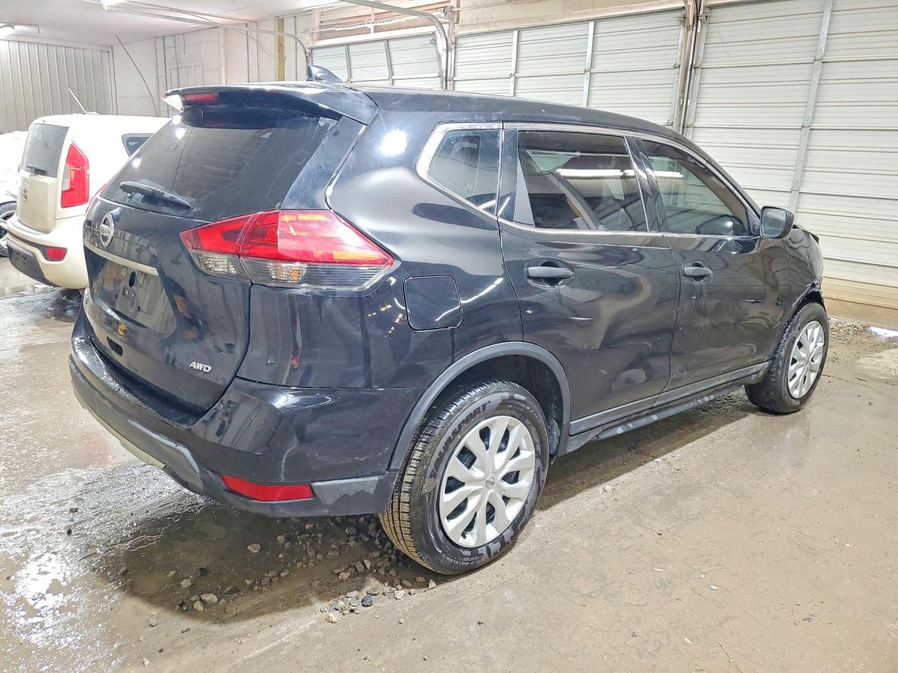 2017 NISSAN ROGUE S photo 5