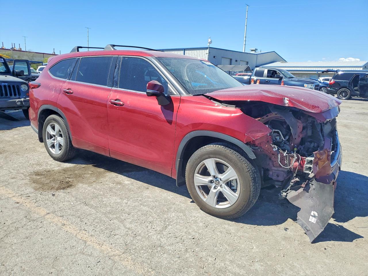 2022 TOYOTA HIGHLANDER LE photo 4