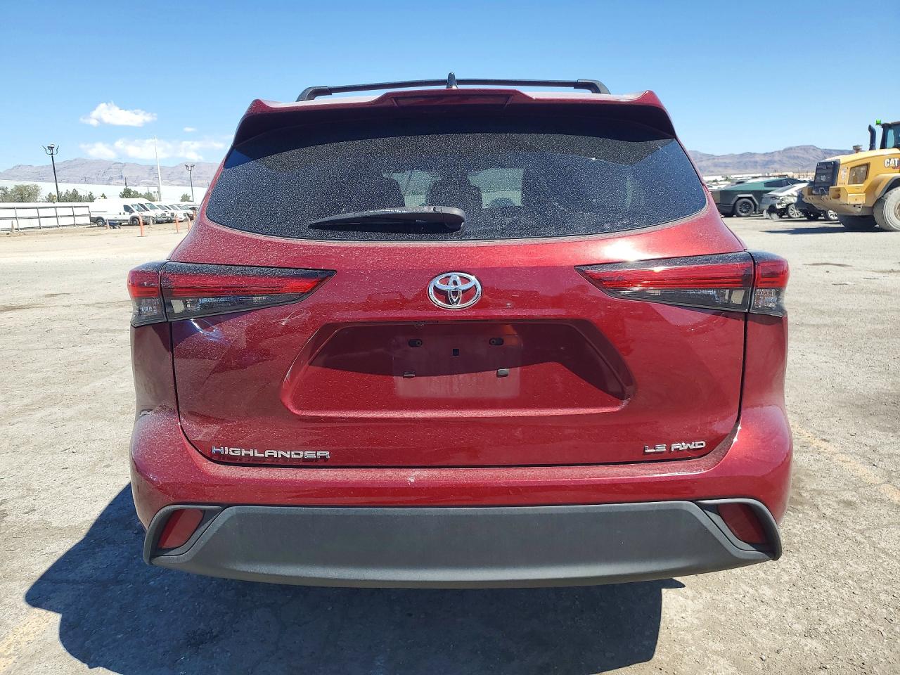 2022 TOYOTA HIGHLANDER LE photo 6