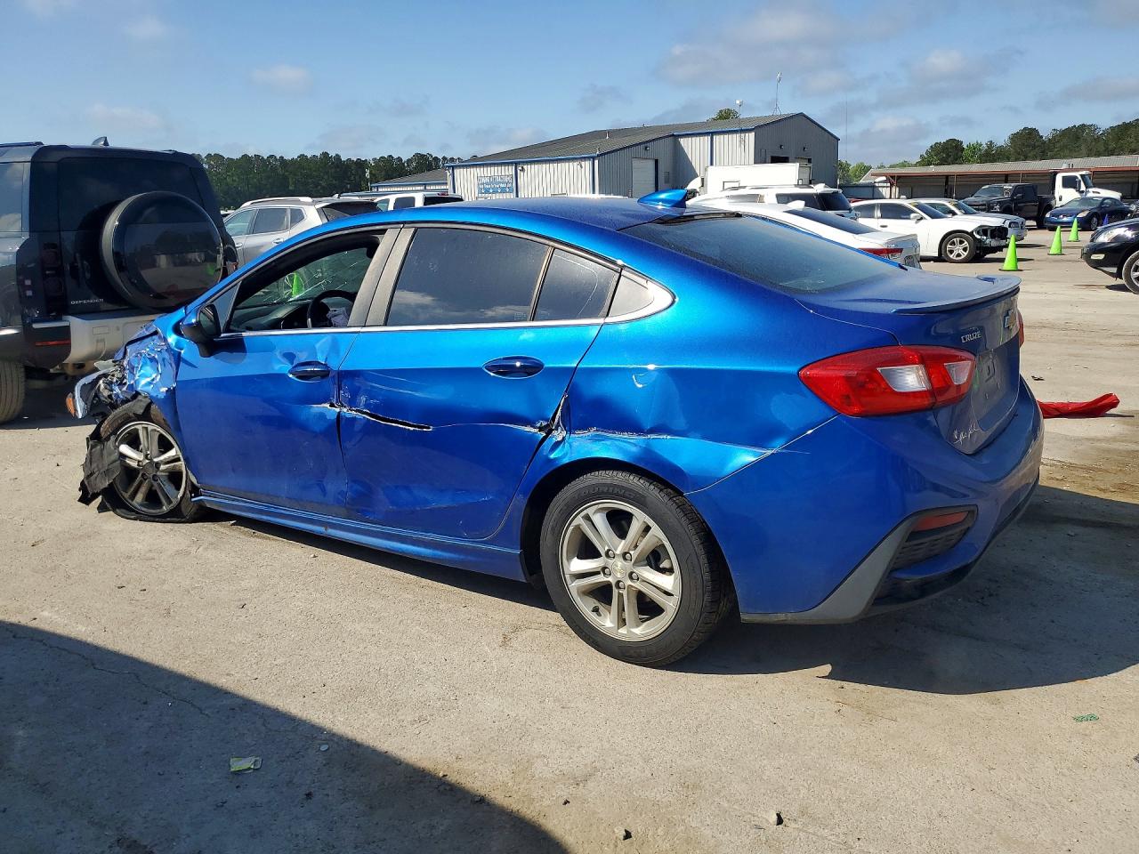 2017 CHEVROLET CRUZE LT photo 4