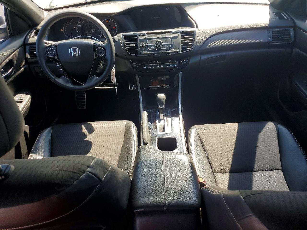 2017 HONDA ACCORD SPORT photo 22