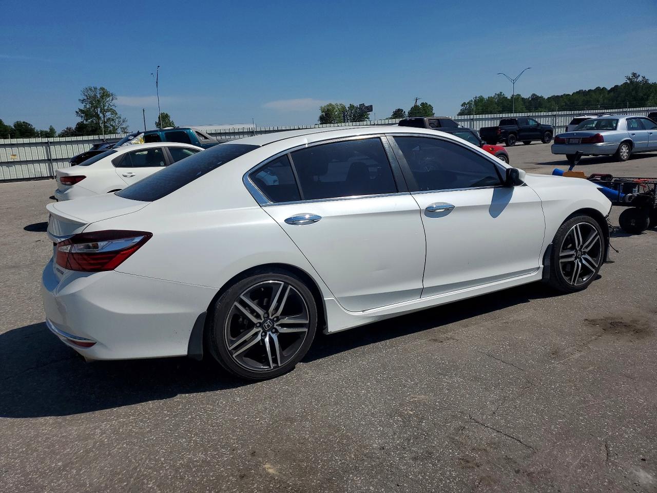 2017 HONDA ACCORD SPORT photo 7