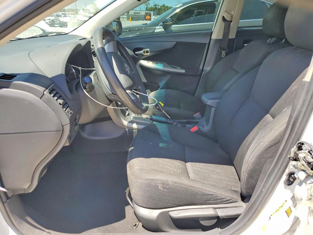 2012 TOYOTA COROLLA S photo 19