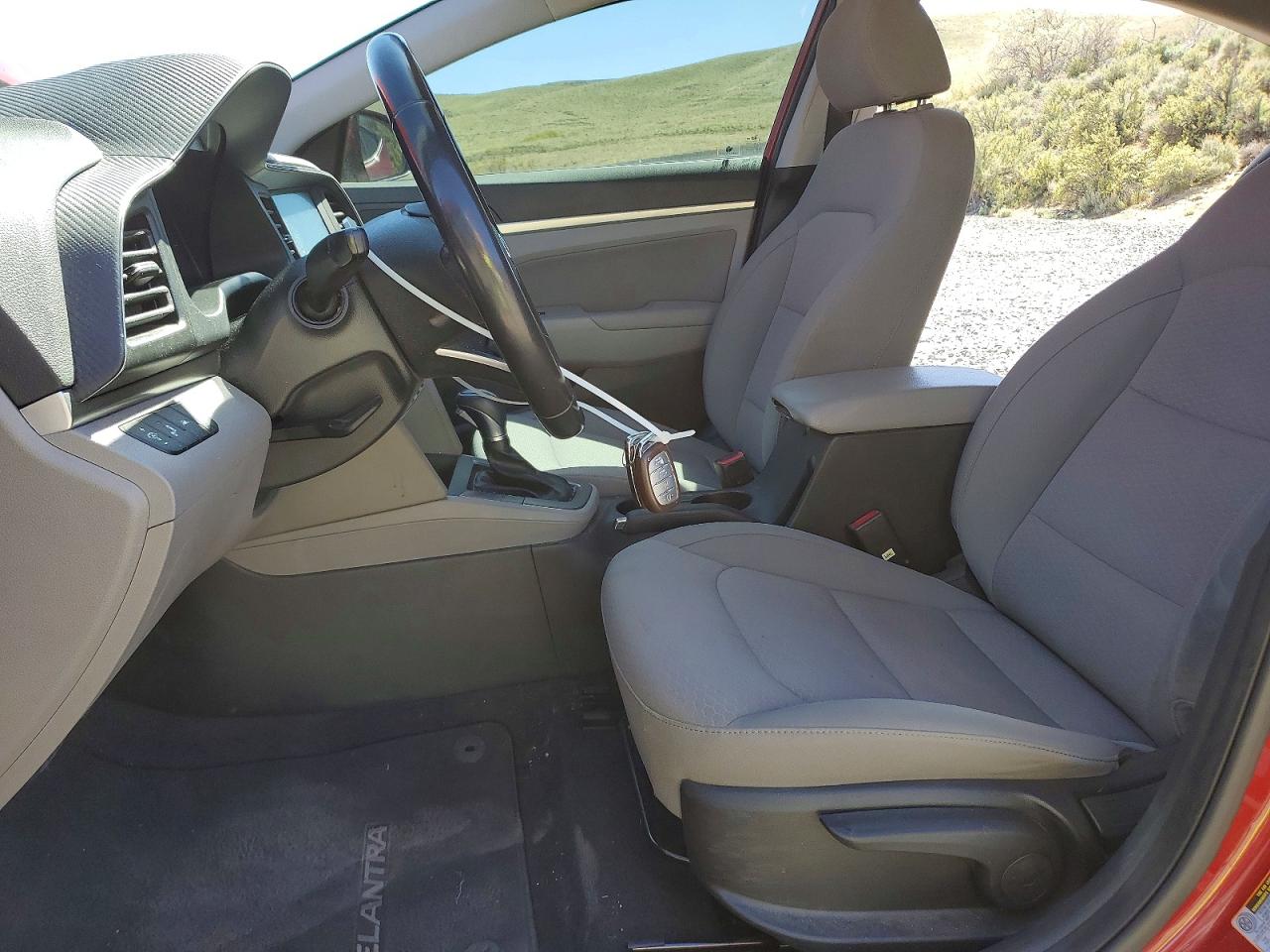 2020 HYUNDAI ELANTRA VALUE EDITION photo 19
