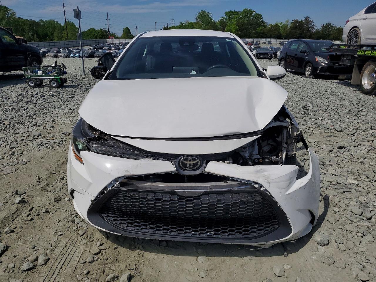 2021 TOYOTA COROLLA LE photo 9