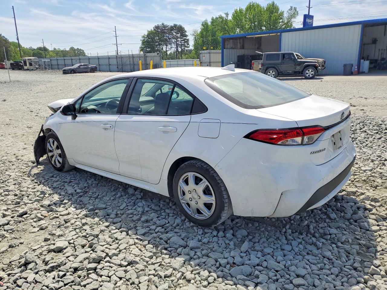 2021 TOYOTA COROLLA LE photo 3