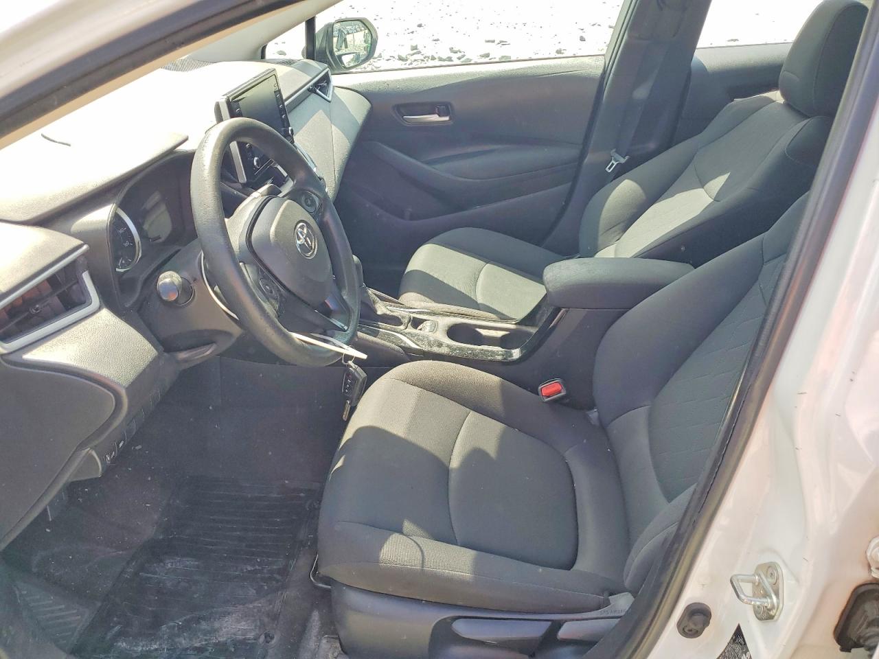2021 TOYOTA COROLLA LE photo 13