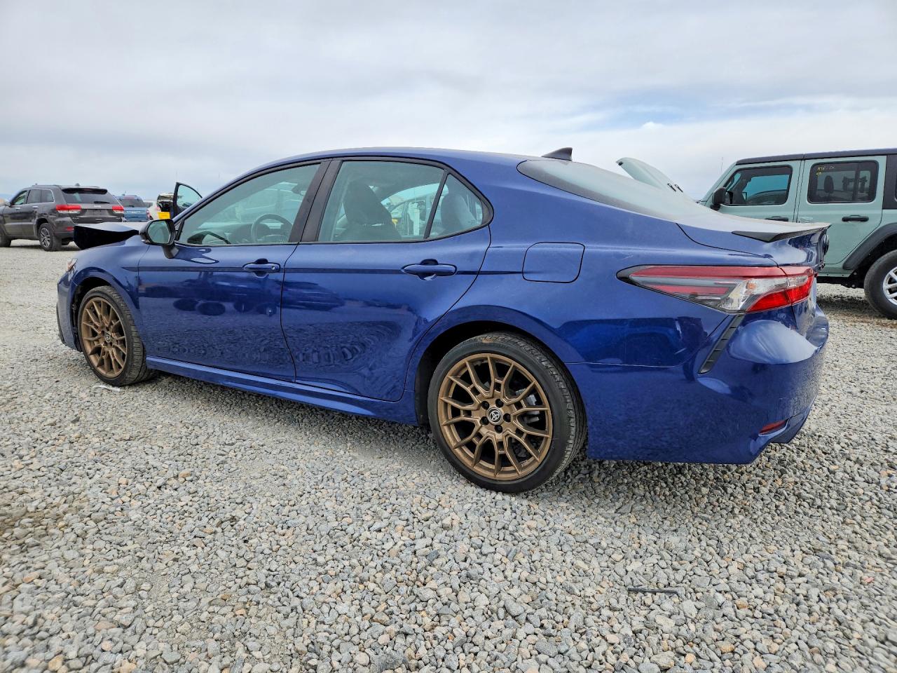 2024 TOYOTA CAMRY SE NIGHTSHADE photo 3
