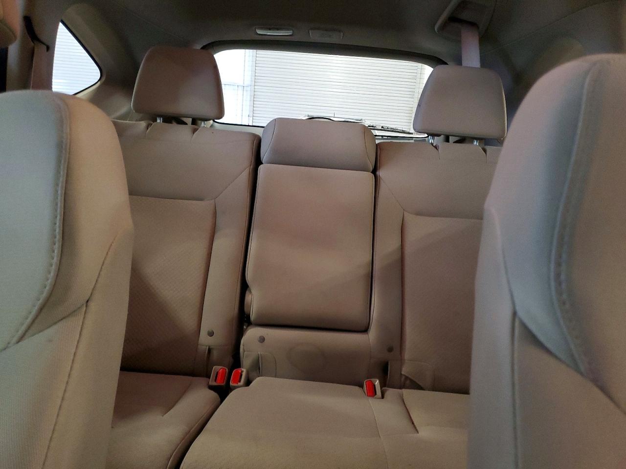 2016 HONDA CR-V LX photo 28