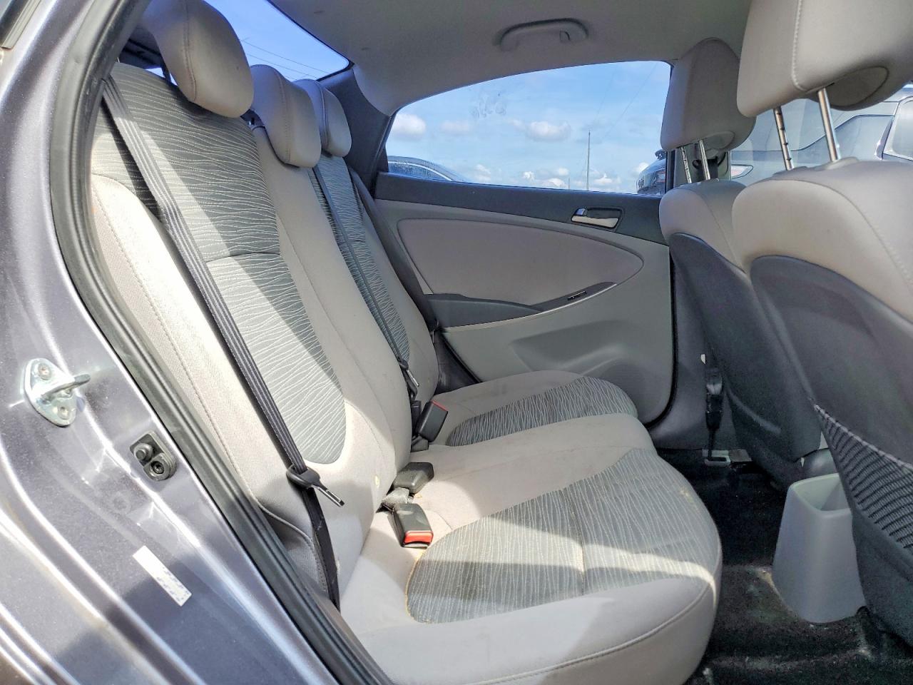 2016 HYUNDAI ACCENT SE photo 28