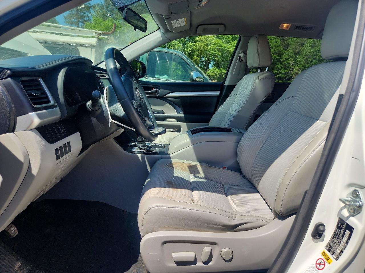 2016 TOYOTA HIGHLANDER LE PLUS photo 19
