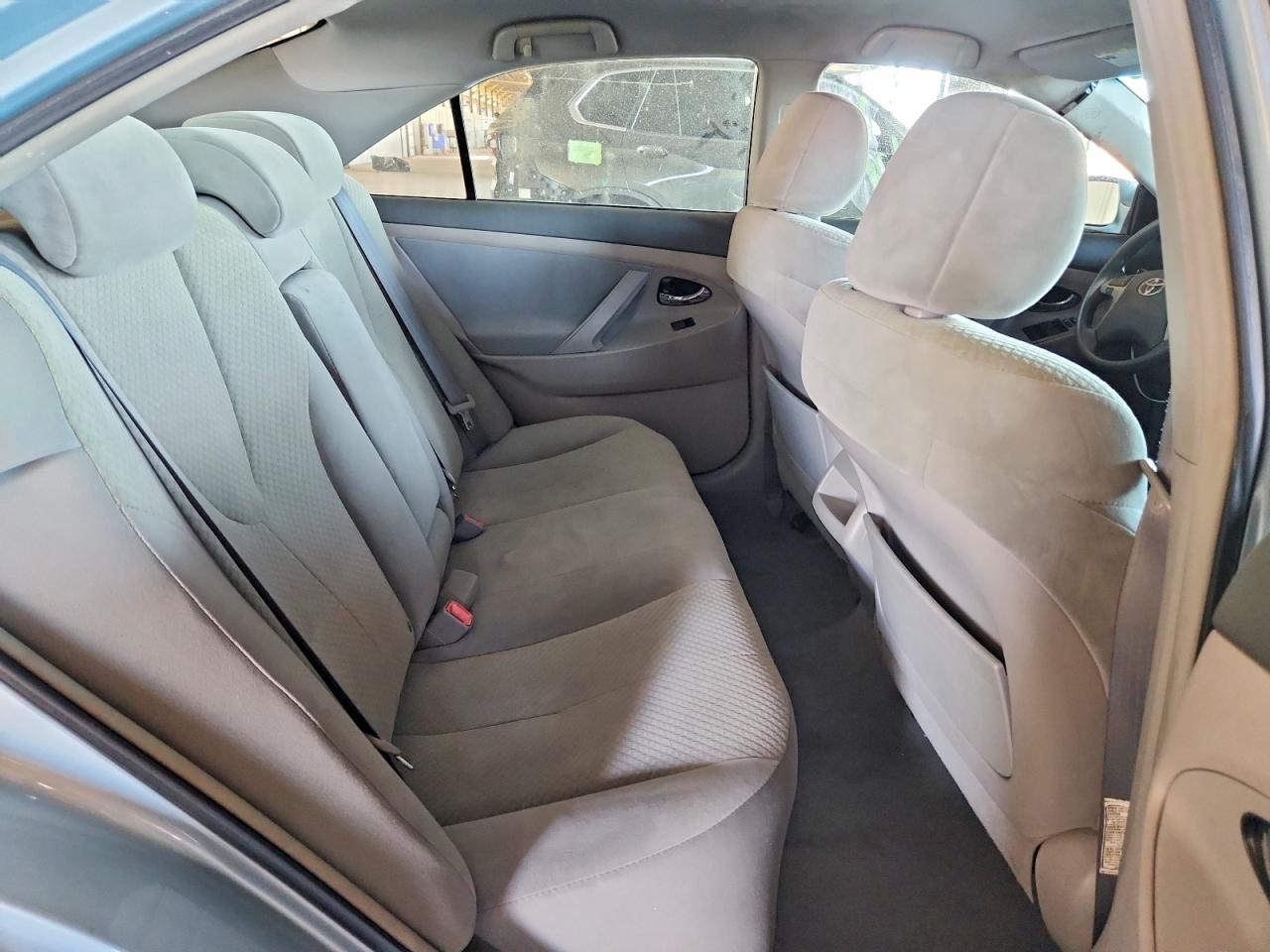 2009 TOYOTA CAMRY LE photo 10