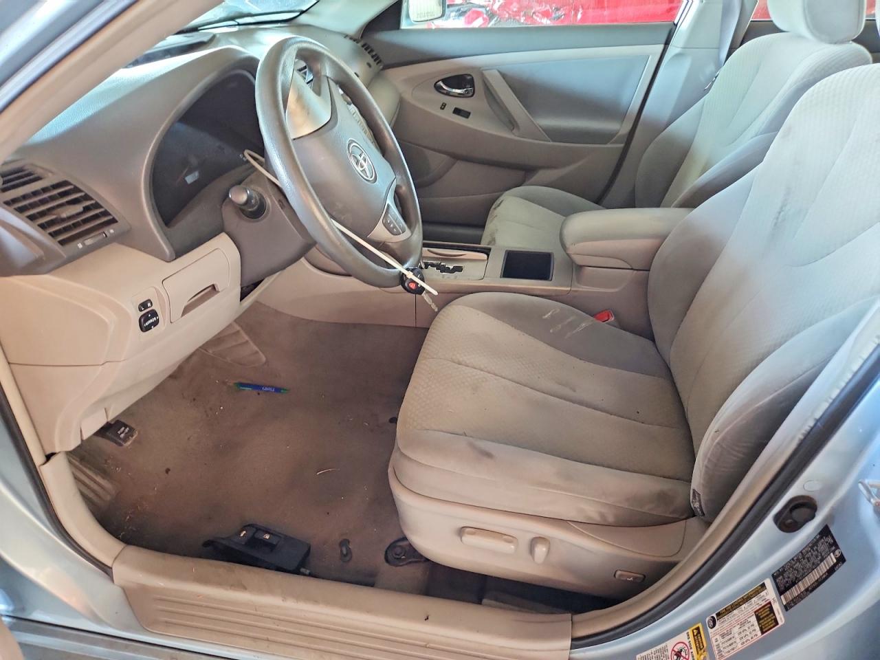 2009 TOYOTA CAMRY LE photo 7