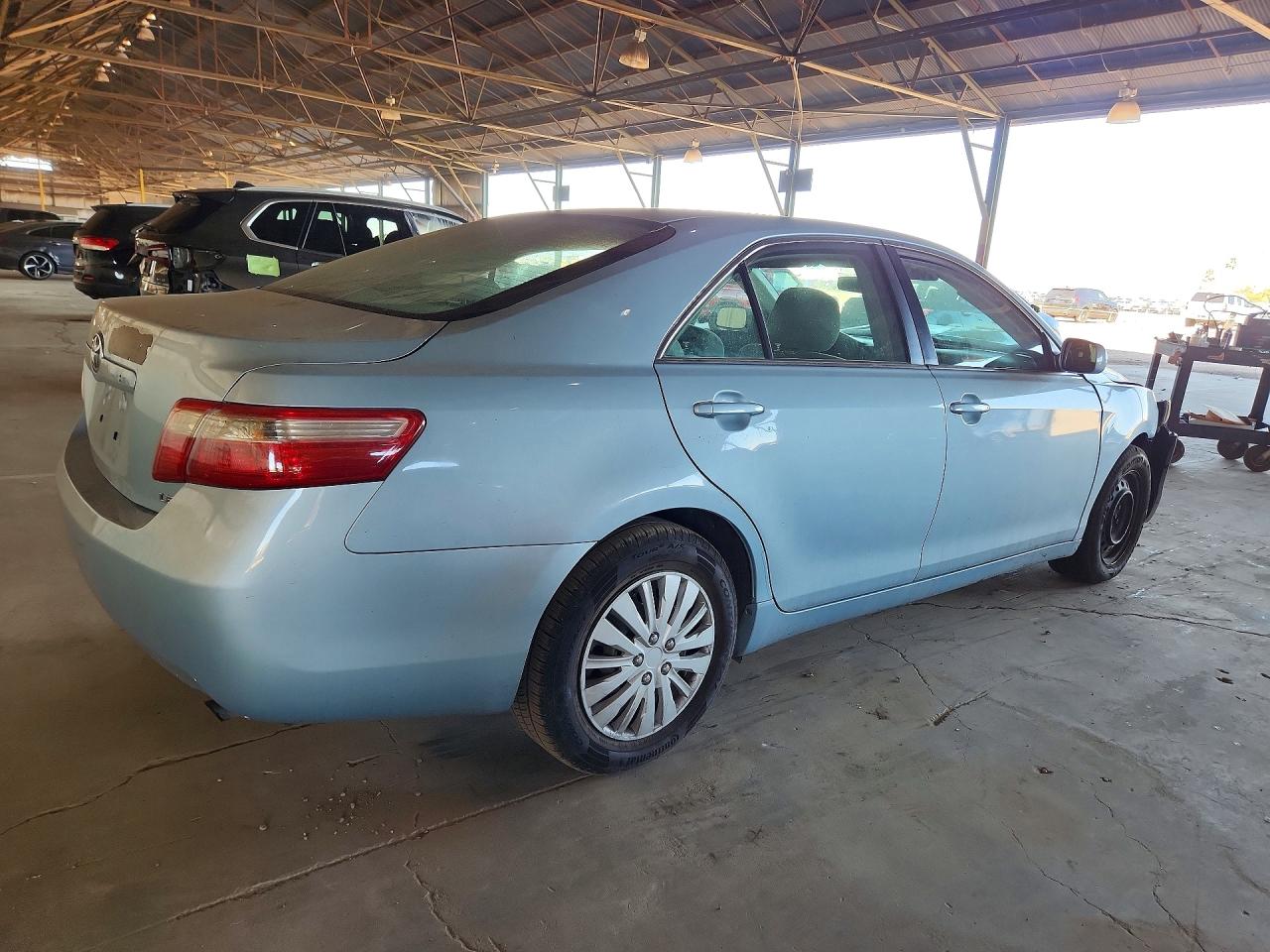 2009 TOYOTA CAMRY LE photo 3