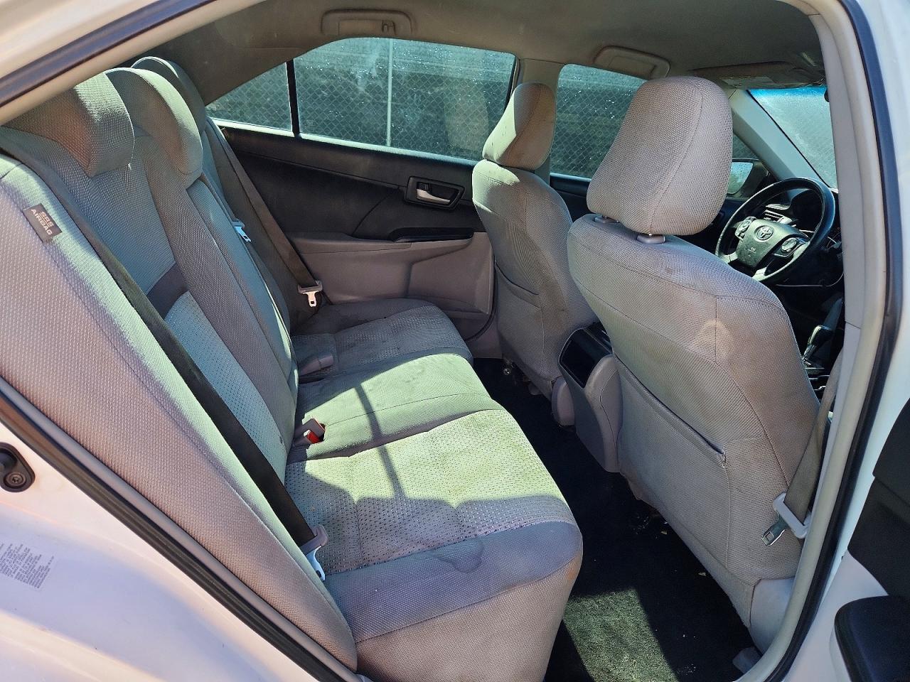 2014 TOYOTA CAMRY LE photo 19
