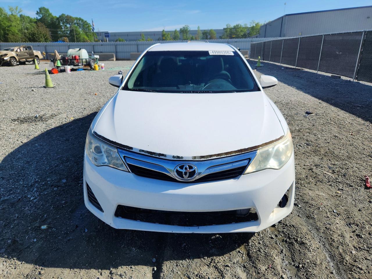 2014 TOYOTA CAMRY LE photo 9