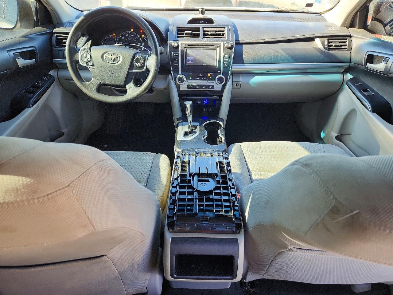 2014 TOYOTA CAMRY LE photo 15