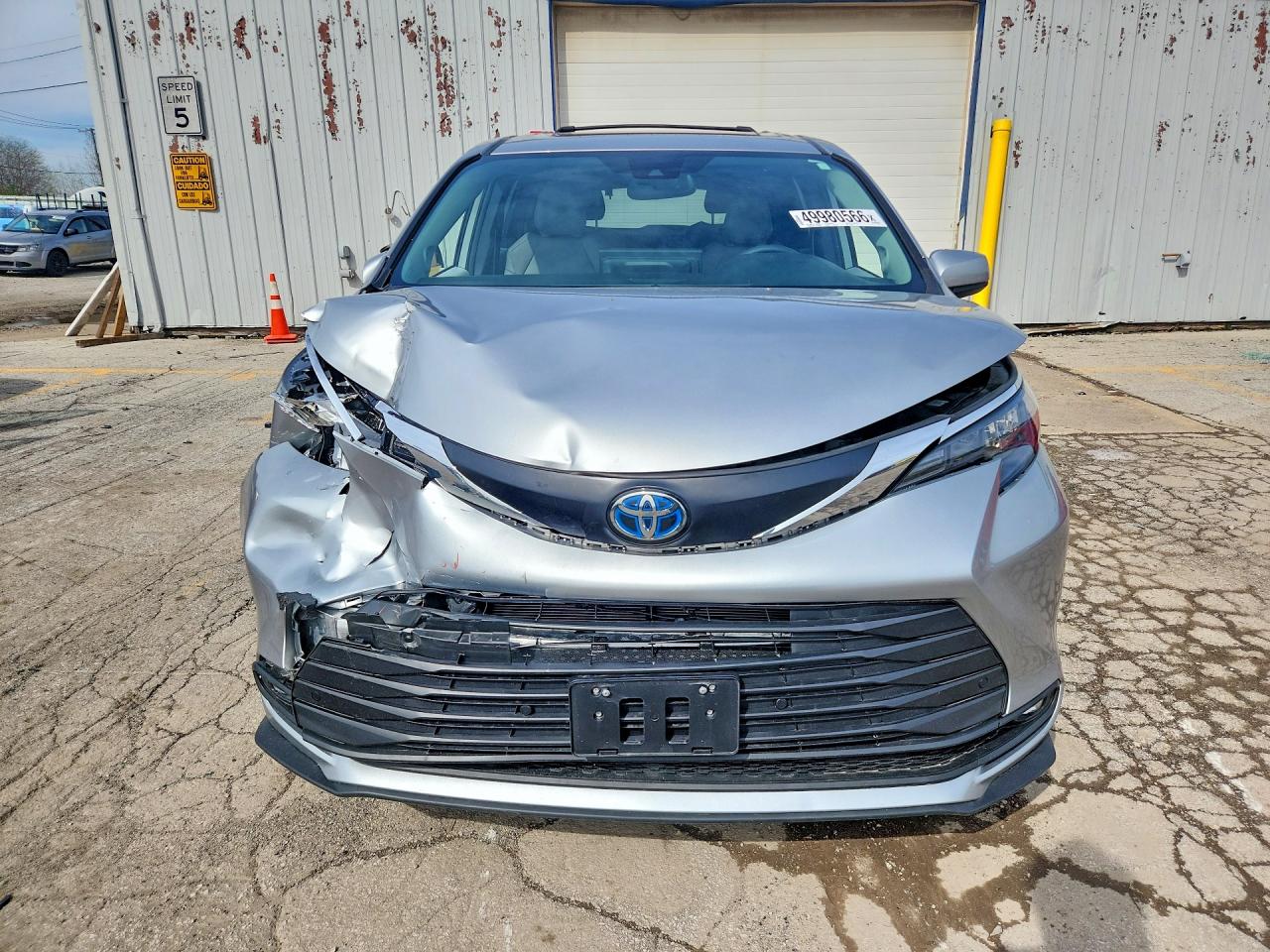 2025 TOYOTA SIENNA XLE 7-PASSENGER photo 13