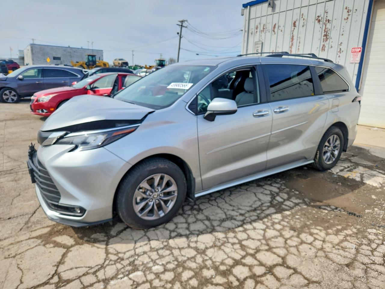 2025 TOYOTA SIENNA