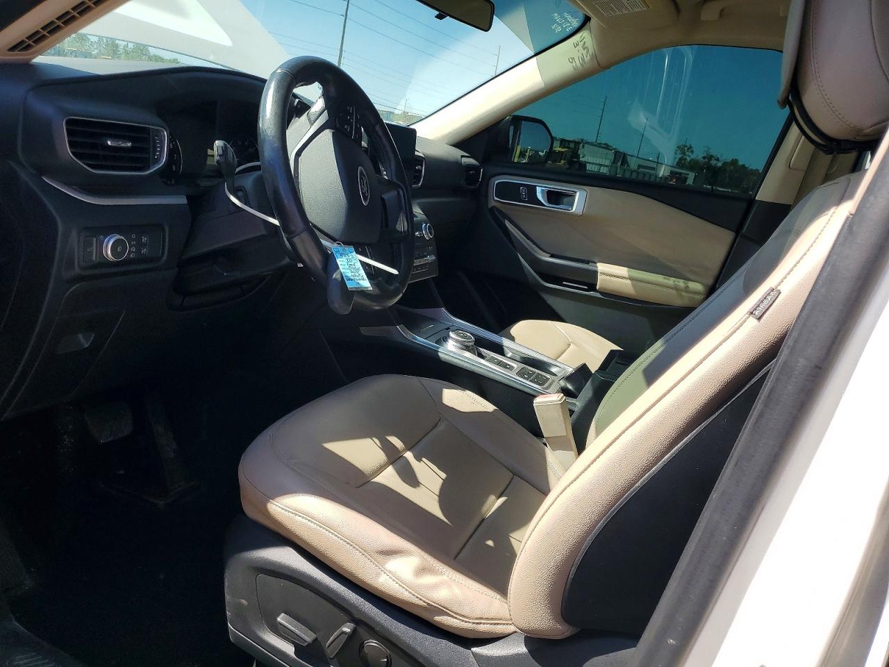 2020 FORD EXPLORER XLT photo 13
