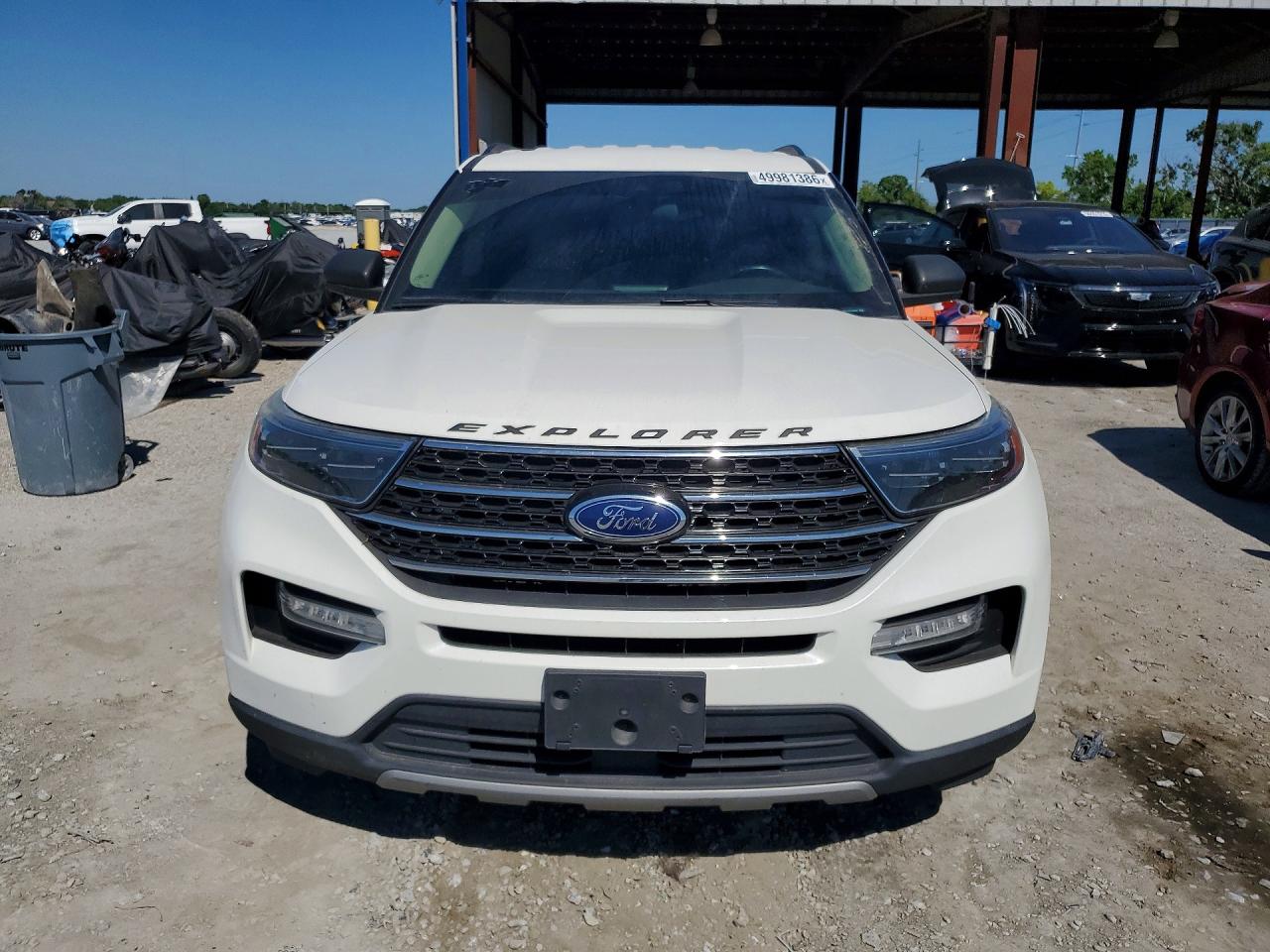 2020 FORD EXPLORER XLT photo 9