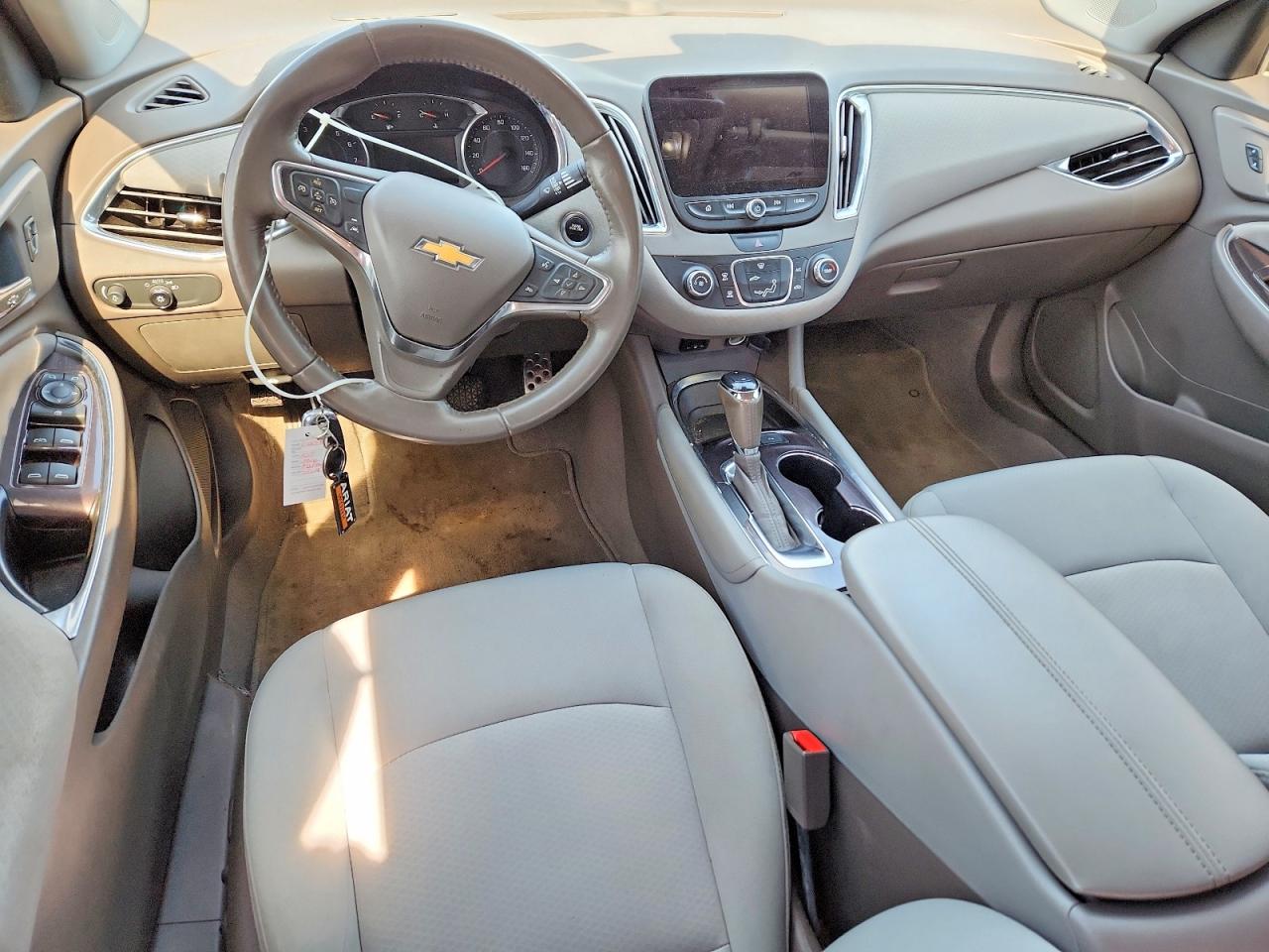 2017 CHEVROLET MALIBU LT photo 15