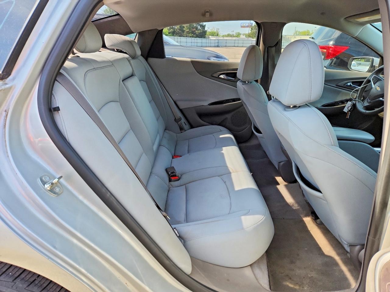 2017 CHEVROLET MALIBU LT photo 19